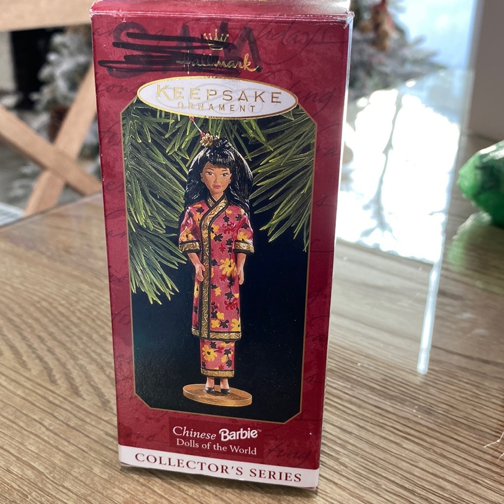 1997 Hallmark Chinese Barbie Dolls of the World Ornament